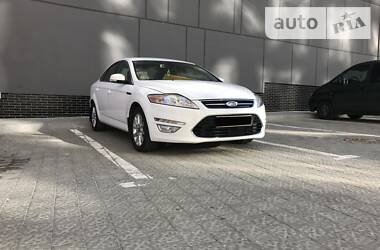 Седан Ford Mondeo 2011 в Львове