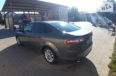 Седан Ford Mondeo 2012 в 