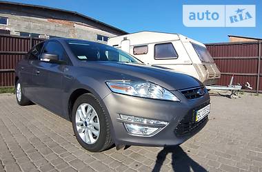Седан Ford Mondeo 2012 в 