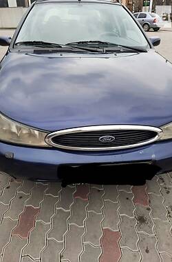 Хэтчбек Ford Mondeo 1998 в Черновцах