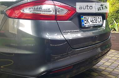 Лифтбек Ford Mondeo 2017 в Ровно