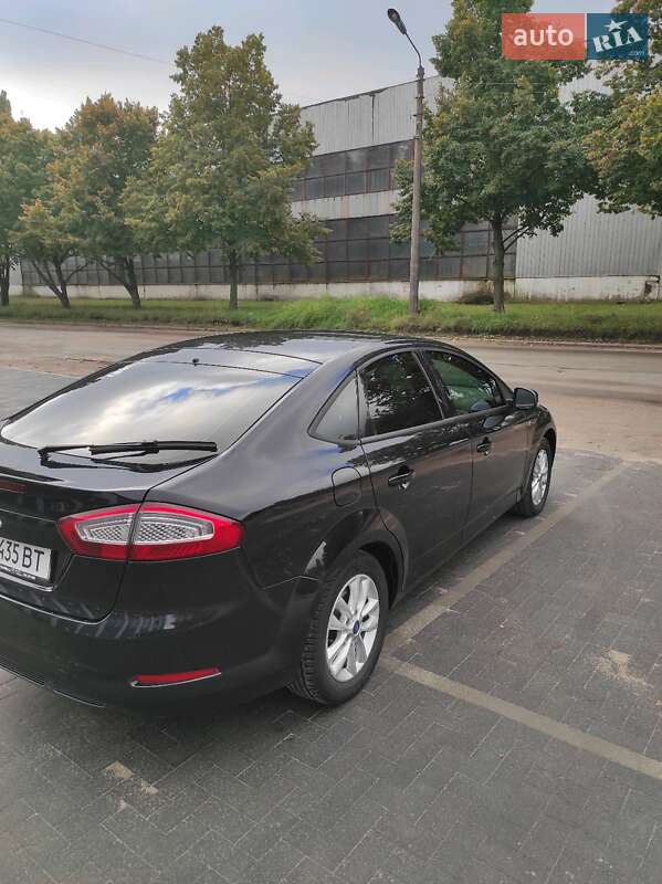Лифтбек Ford Mondeo 2011 в Чернигове