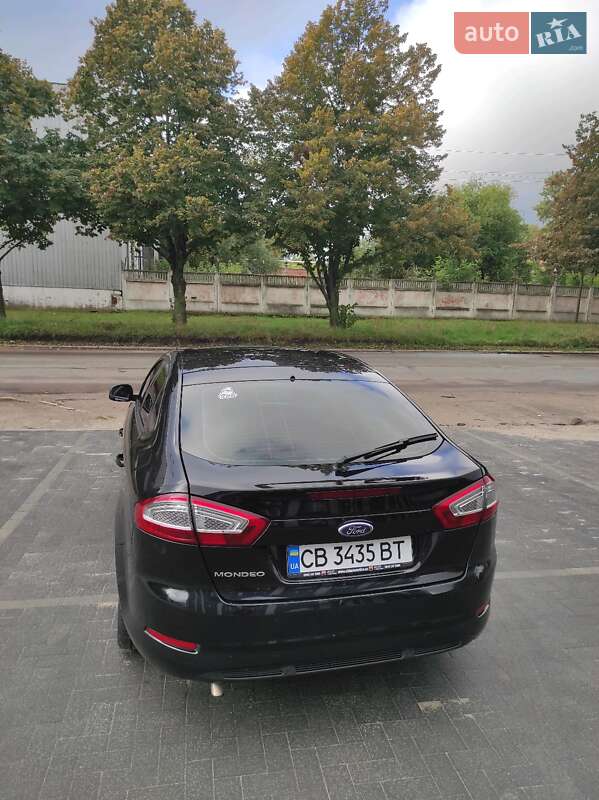 Лифтбек Ford Mondeo 2011 в Чернигове