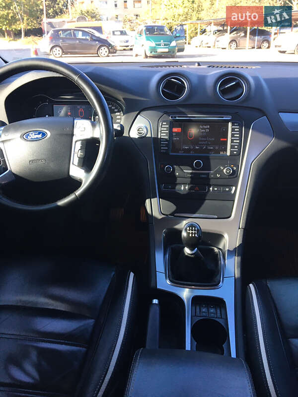 Универсал Ford Mondeo 2011 в Новом Роздоле