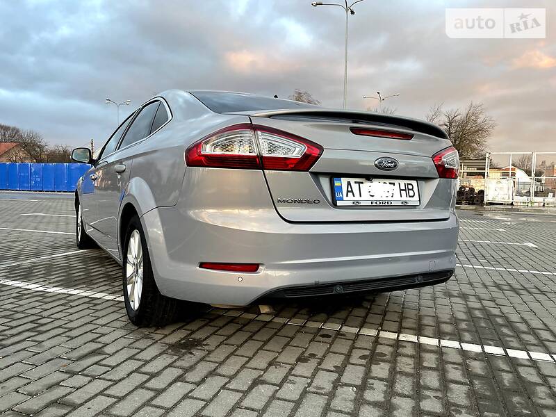 Седан Ford Mondeo 2014 в Коломые