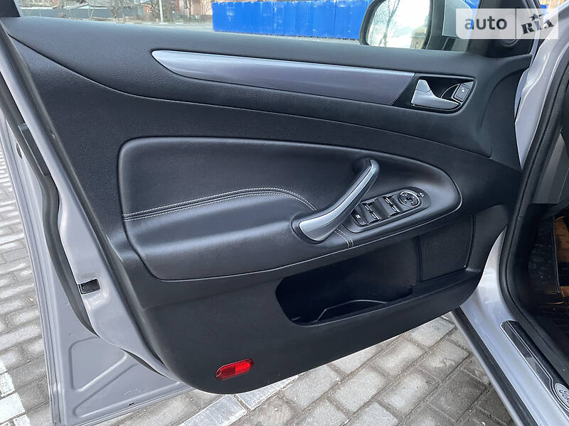 Седан Ford Mondeo 2014 в Коломые