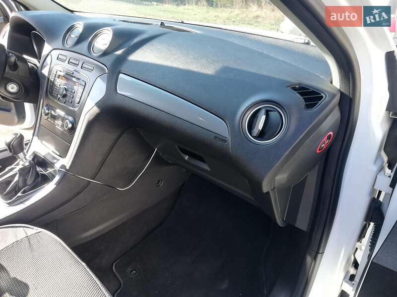 Седан Ford Mondeo 2011 в Кам'янець-Подільському