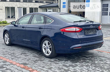 Седан Ford Mondeo 2015 в Луцке