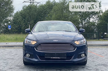 Седан Ford Mondeo 2015 в Луцке