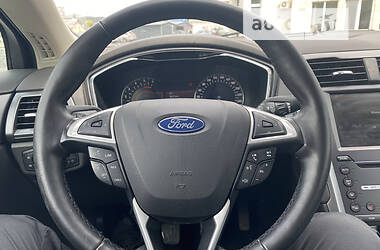 Седан Ford Mondeo 2015 в Луцке