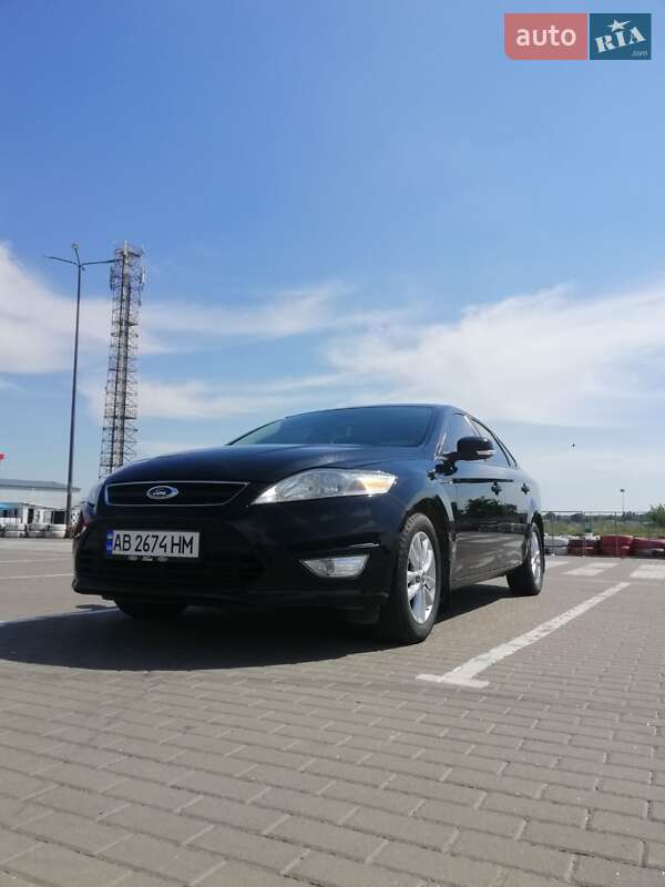 Седан Ford Mondeo 2011 в Виннице
