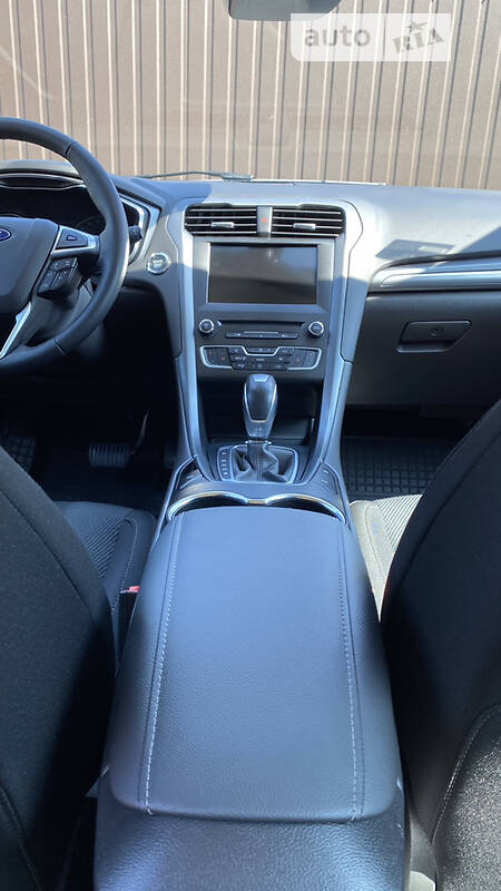Лифтбек Ford Mondeo 2017 в Славуте