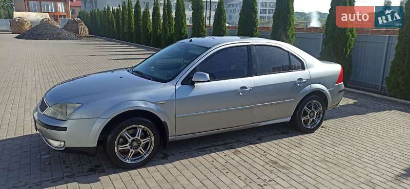 Седан Ford Mondeo 2003 в Черновцах