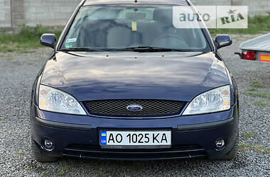 Седан Ford Mondeo 2001 в Хусте