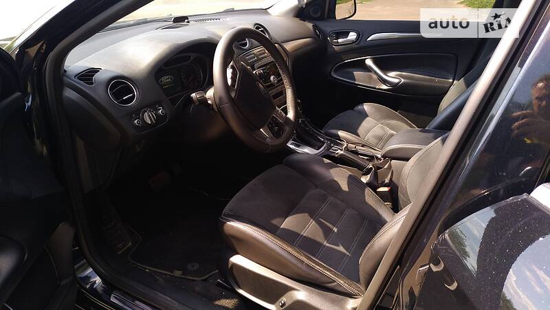 Седан Ford Mondeo 2010 в Киеве