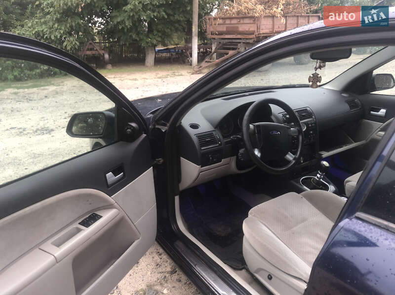 Лифтбек Ford Mondeo 2001 в Херсоне