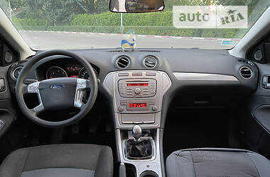 Лифтбек Ford Mondeo 2010 в 