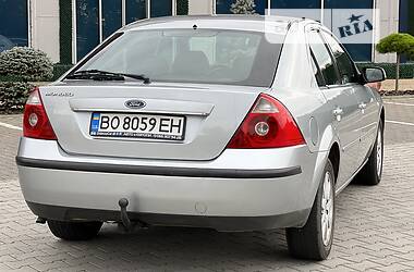 Лифтбек Ford Mondeo 2004 в Киеве