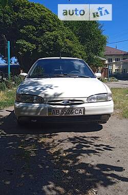 Седан Ford Mondeo 1994 в Казатине
