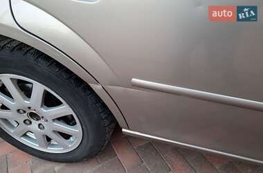 Лифтбек Ford Mondeo 2001 в 