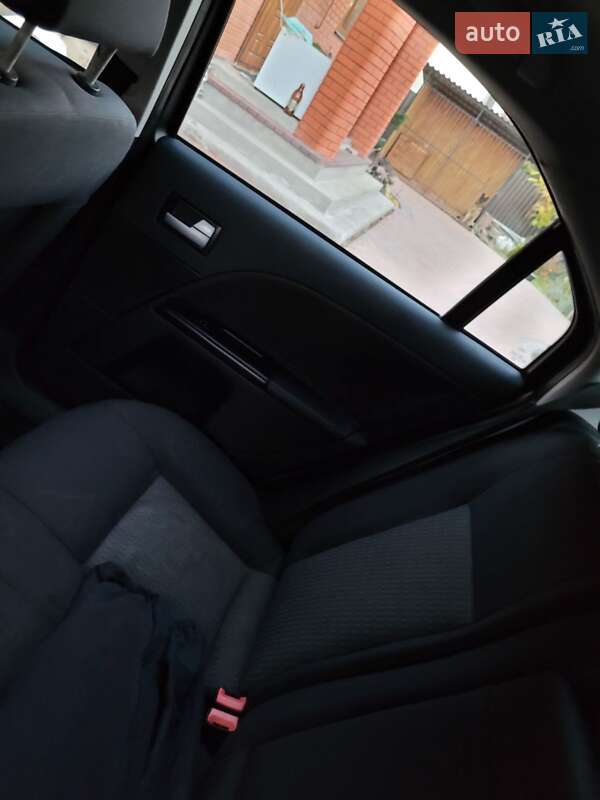 Лифтбек Ford Mondeo 2001 в Виннице