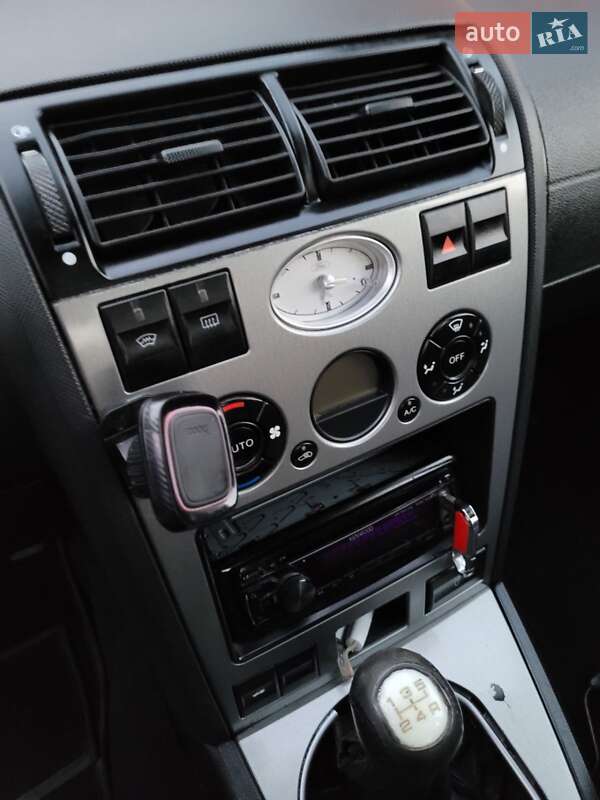 Лифтбек Ford Mondeo 2001 в Виннице