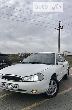 Седан Ford Mondeo 2000 в Львові