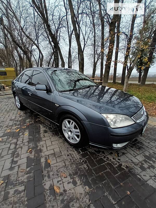 Седан Ford Mondeo 2005 в 