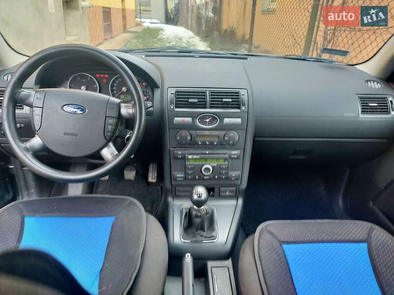 Хэтчбек Ford Mondeo 2005 в Львове