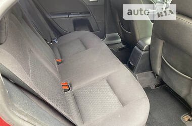 Лифтбек Ford Mondeo 2004 в 