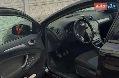 Лифтбек Ford Mondeo 2010 в 