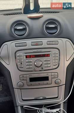 Лифтбек Ford Mondeo 2010 в 