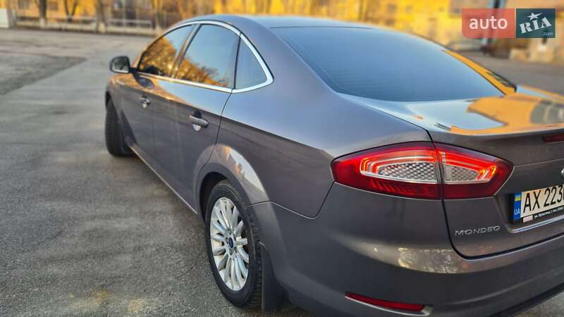 Седан Ford Mondeo 2012 в Харкові