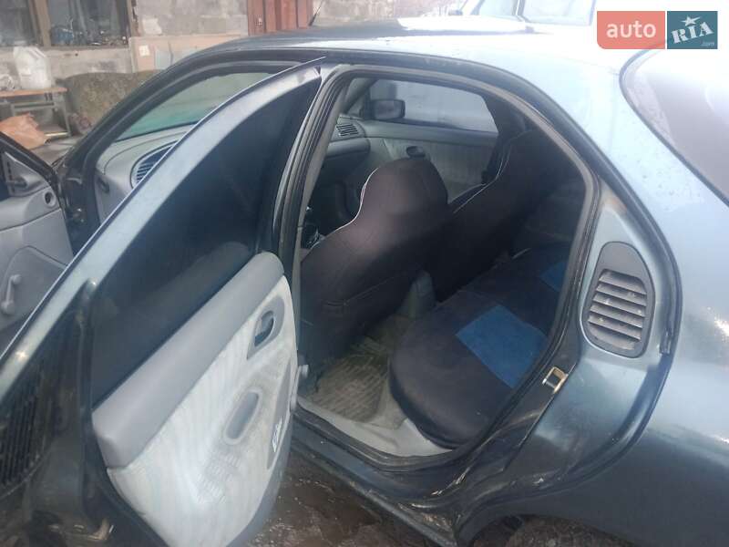 Седан Ford Mondeo 1993 в Василькове
