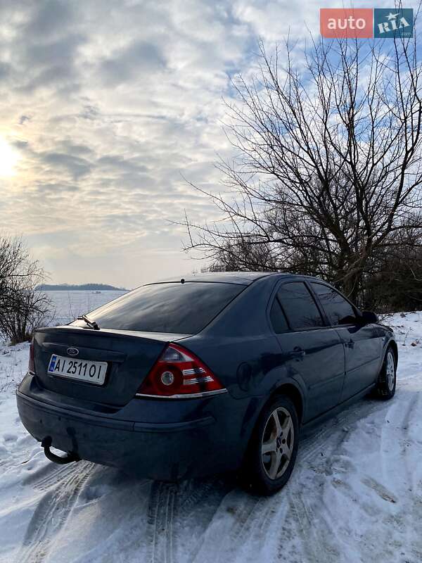 Лифтбек Ford Mondeo 2001 в Обухове