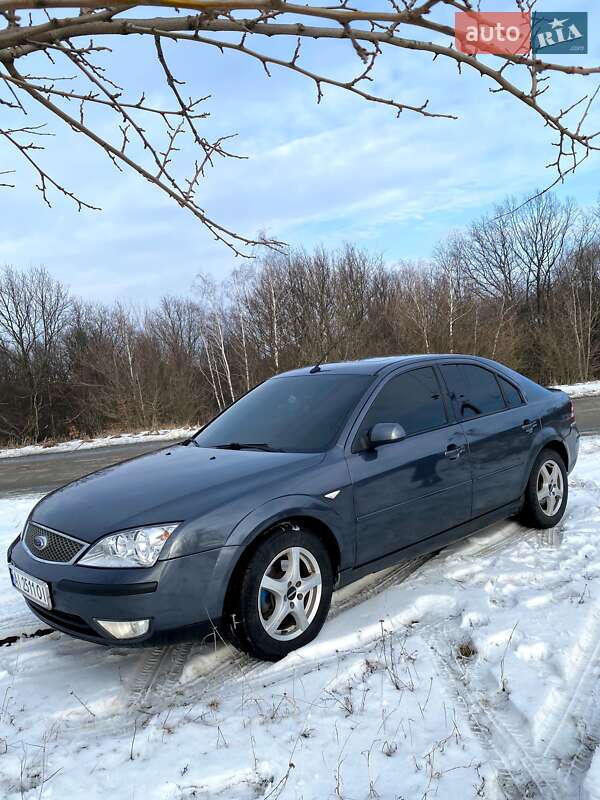 Лифтбек Ford Mondeo 2001 в Обухове