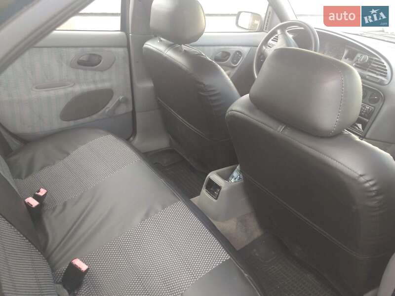 Седан Ford Mondeo 1993 в Білій Церкві фото 4 Седан Ford Mondeo 1993 в Білій Церкві