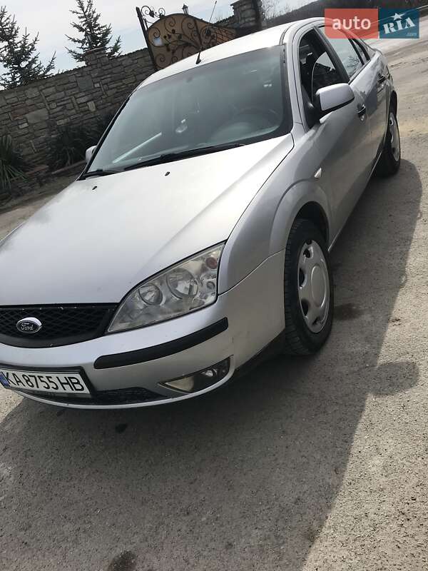 Лифтбек Ford Mondeo 2005 в Каменец-Подольском