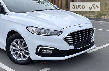 Лифтбек Ford Mondeo 2020 в 