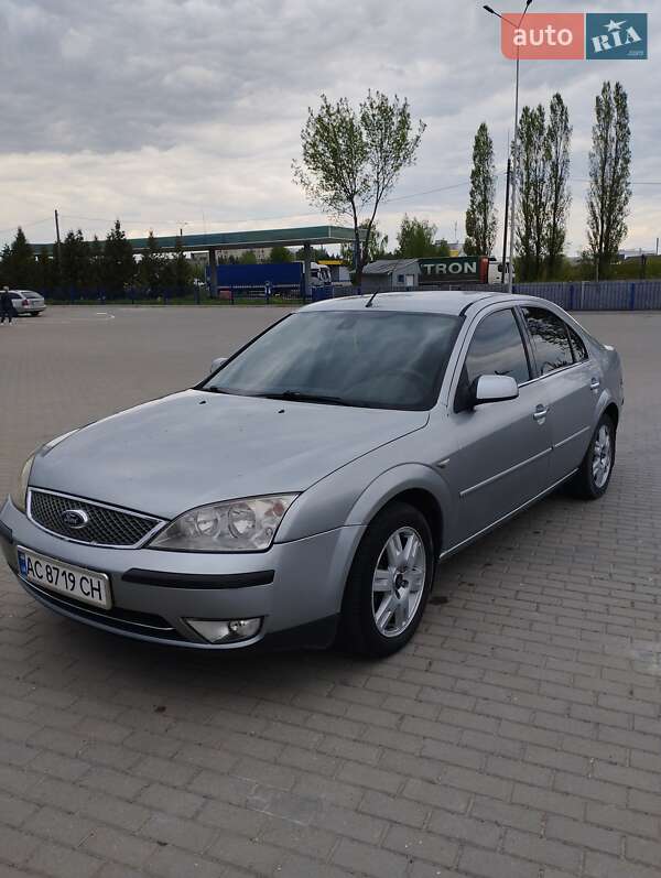Лифтбек Ford Mondeo 2003 в Ковеле