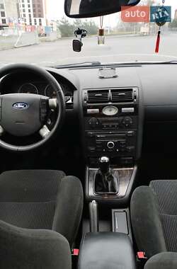 Ліфтбек Ford Mondeo 2003 в Ковелі