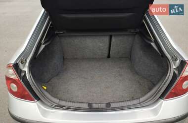 Ліфтбек Ford Mondeo 2003 в Ковелі