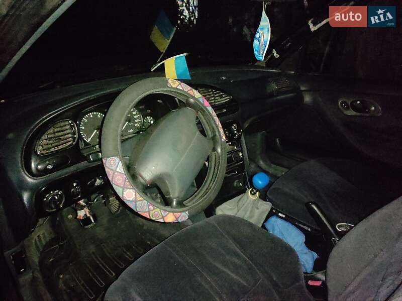 Лифтбек Ford Mondeo 1996 в Надворной