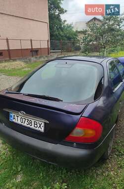 Лифтбек Ford Mondeo 1996 в Надворной