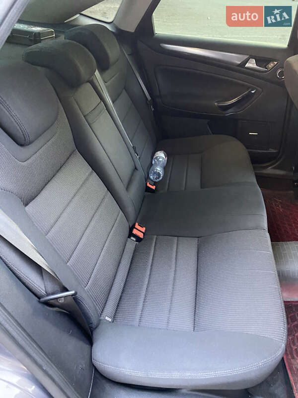 Седан Ford Mondeo 2011 в Запорожье