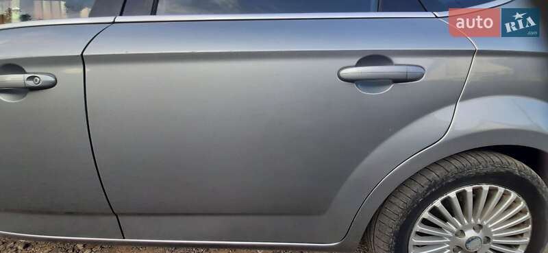 Лифтбек Ford Mondeo 2010 в Первомайске