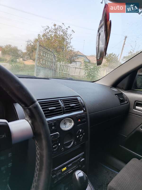 Лифтбек Ford Mondeo 2002 в Черновцах
