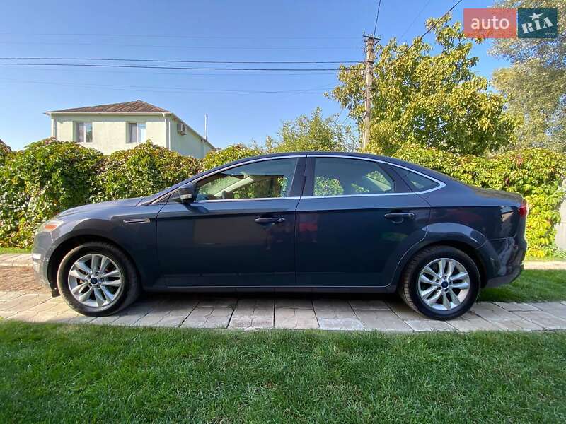 Седан Ford Mondeo 2013 в Києві