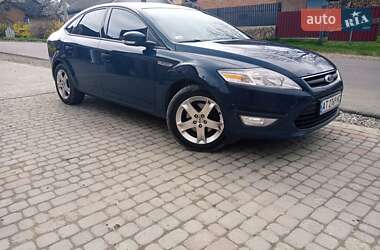 Лифтбек Ford Mondeo 2011 в 