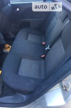 Лифтбек Ford Mondeo 2004 в 